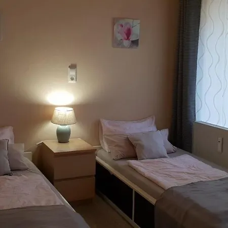 Flats-4u - Cosy, Quiet & Clean In The *