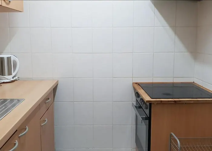 Flats-4u - Cosy, Quiet & Clean In The *